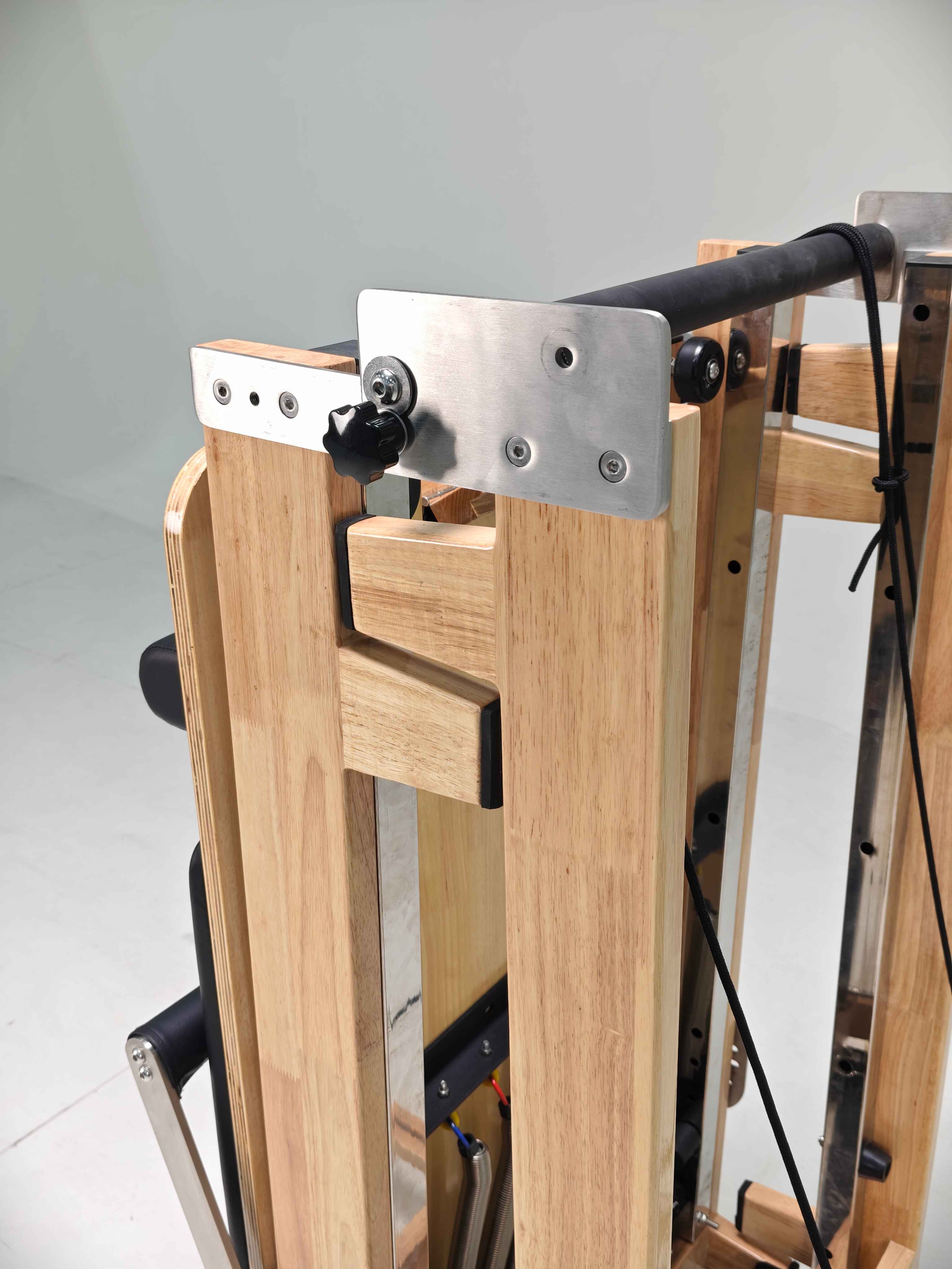 Commercial Foldable Oak & Alum - огляд і ціна Pilates & Yoga Tina Fehrenbach